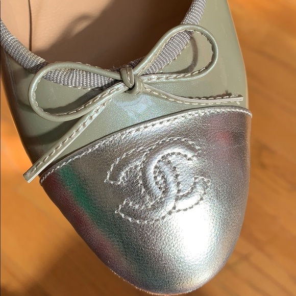 Chanel Dounble C Silver Grey Pearl Ballet Flats - Picture 7 of 8